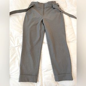 White House Black Market-The Tapered Ankle Size 4P